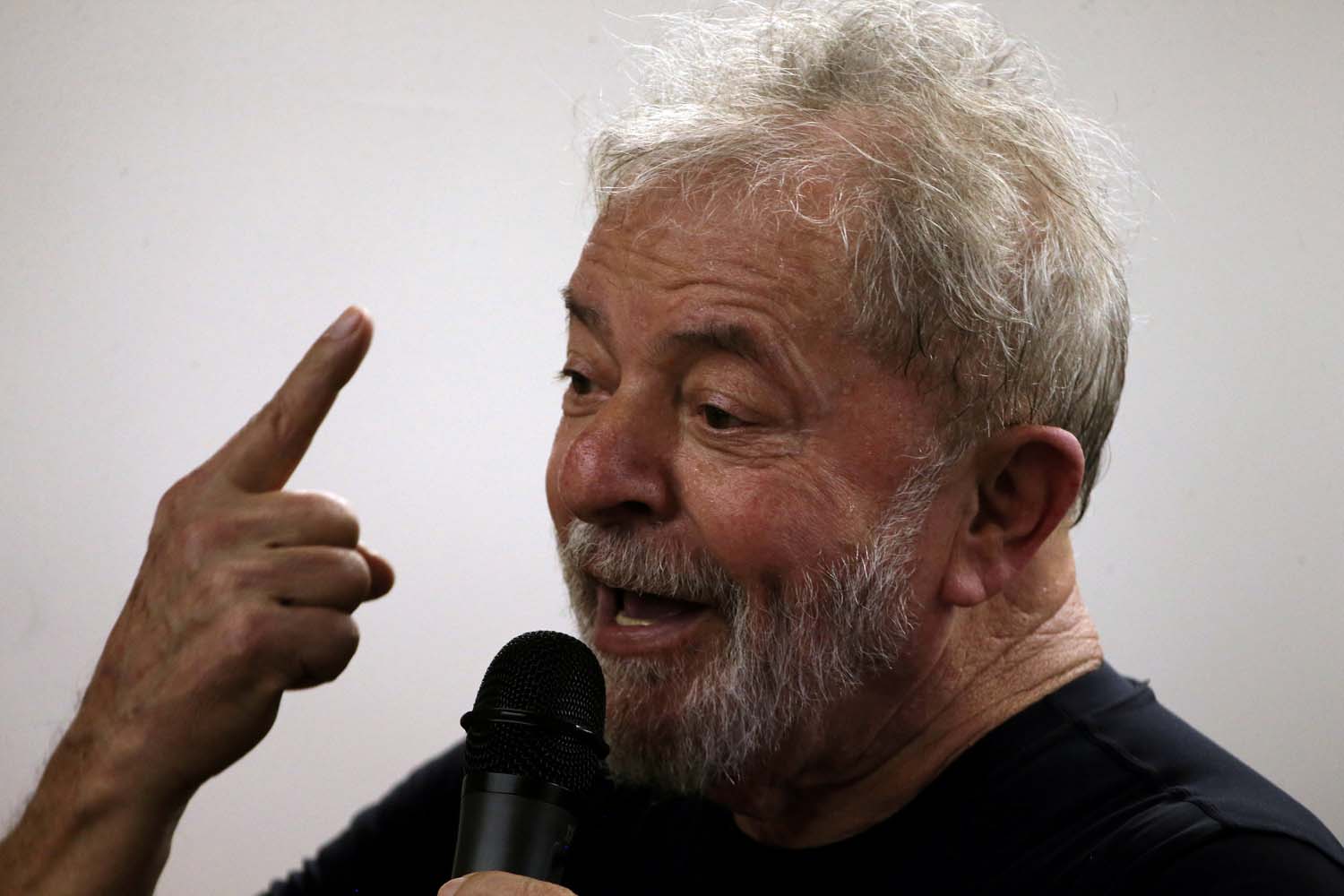 Justicia brasileña evaluará validez de la candidatura de Lula desde prisión