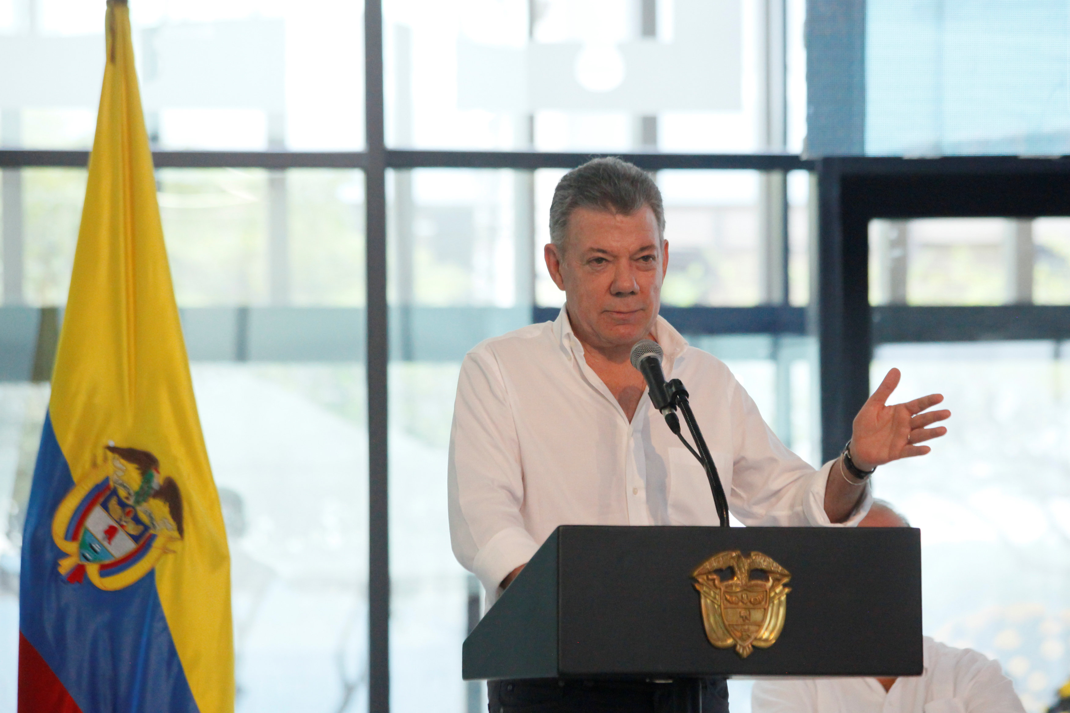 Santos se despide de ocho años de Gobierno sin lograr su paz total