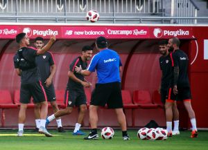 El portugués André Silva llega cedido al Sevilla con opción de compra