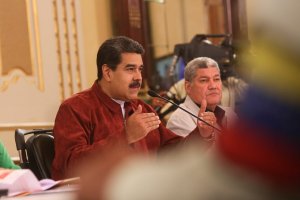 Maduro propuso a la Constituyente cubana establecer tablas salariales en Petros