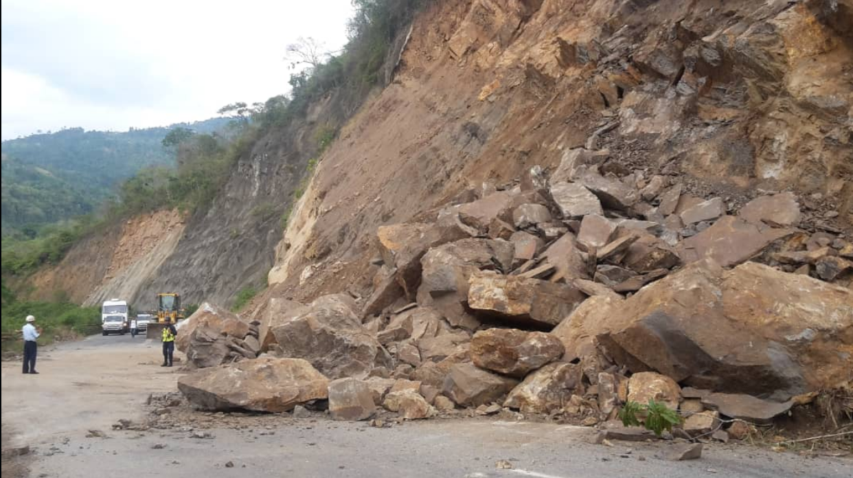 Cerrado el paso en la vía Mérida – El Vigía por derrumbes #17Ago