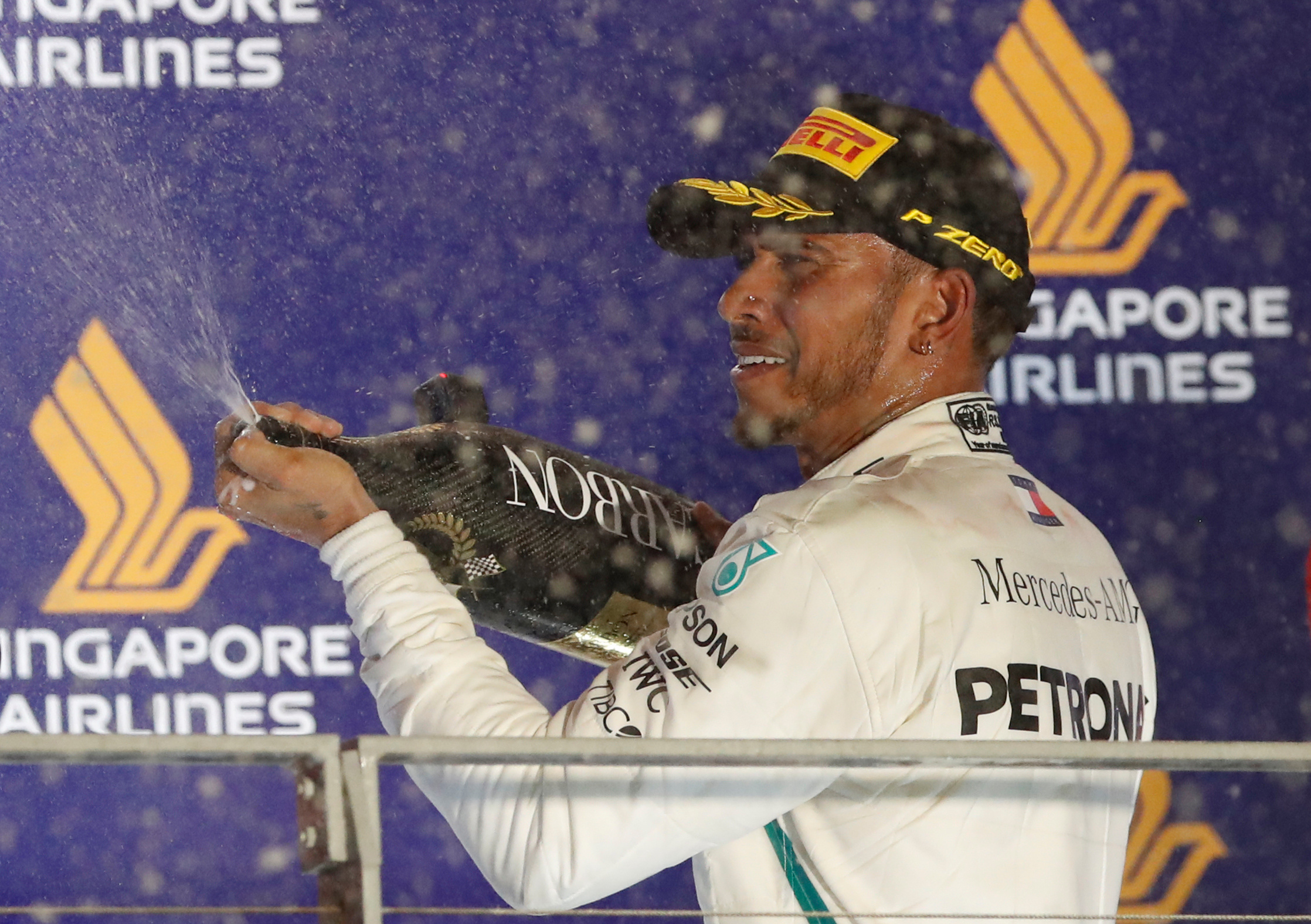 Irremediablemente líderes: Hamilton y Mercedes conquistan Singapur
