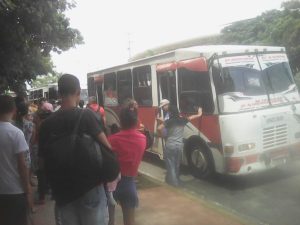 Alarma por autobús sin frenos en la Caracas-La Guaira