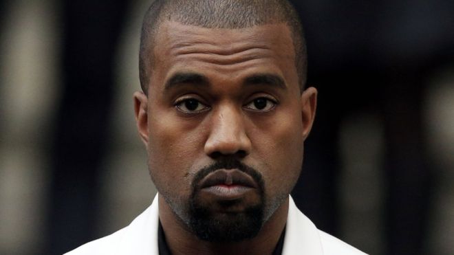 ¿Qué bicho le picó? Kanye West orinó sobre un Grammy y publicó el video en redes sociales
