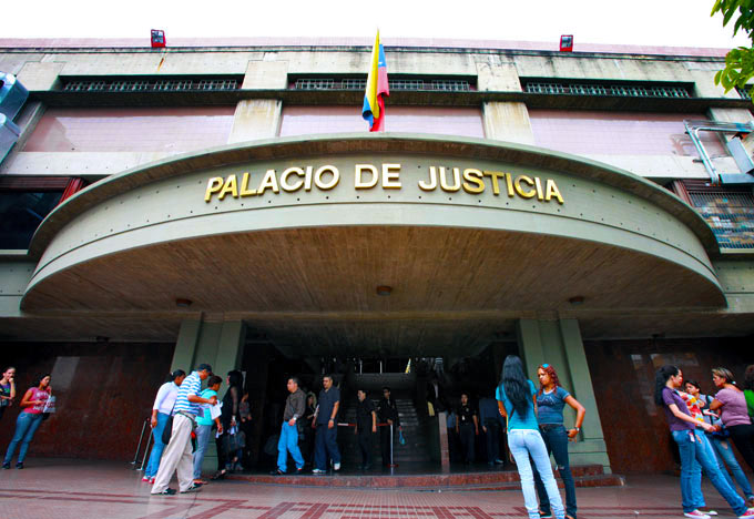 En audiencia preliminar, jueza ordena pase a juicio a los 6 empleados de Citgo presos en Venezuela