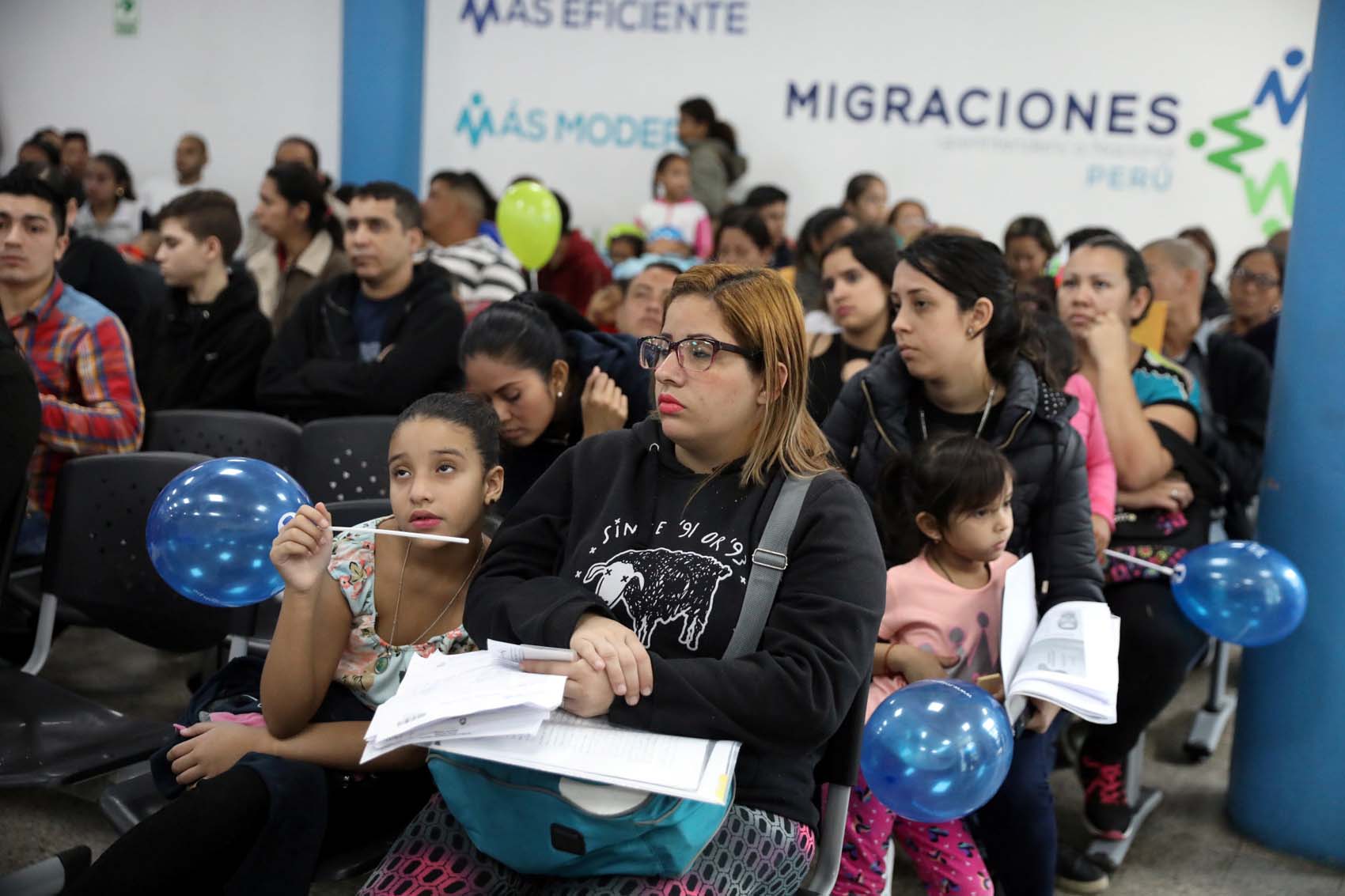 Perú ha tomado soluciones legales rápidas para atender a más de 700 mil venezolanos, dice Migración
