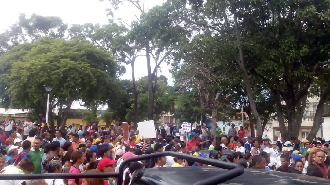 Multitudinarias protestas de docentes en el estado Sucre #14Nov (FOTOS y VIDEO)