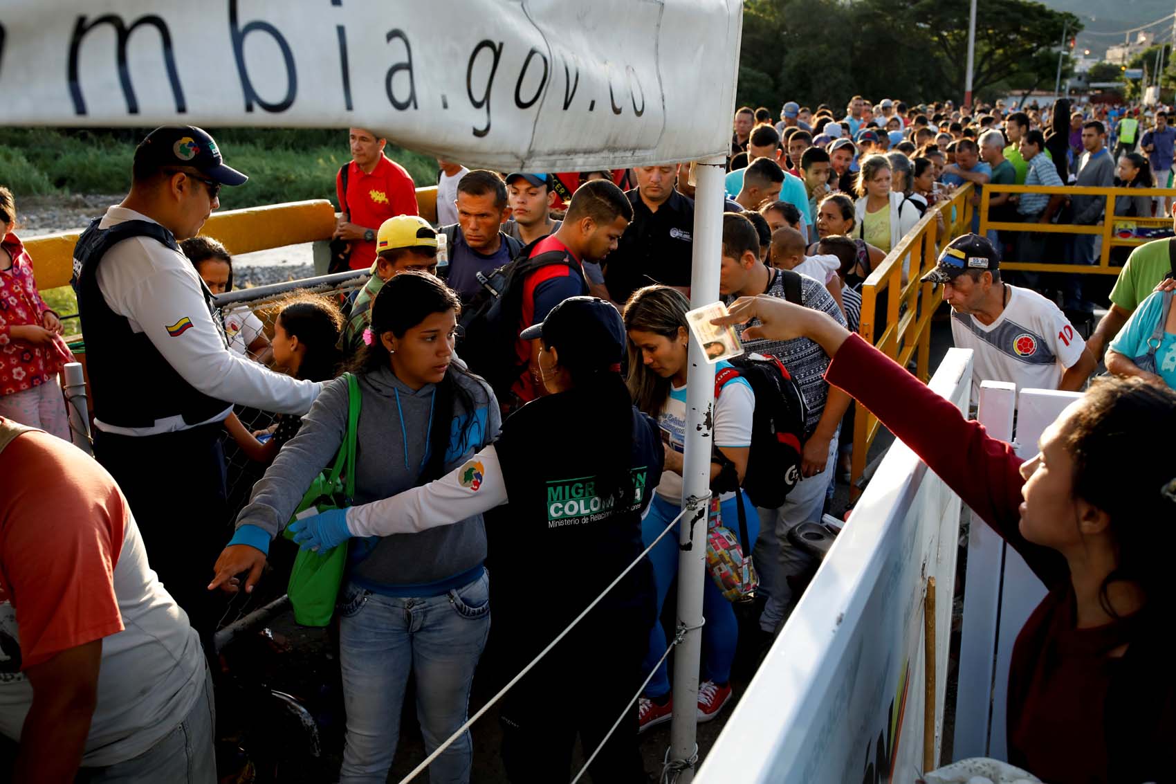 América Latina enfrenta éxodo de migrantes que empeoraría en 2019