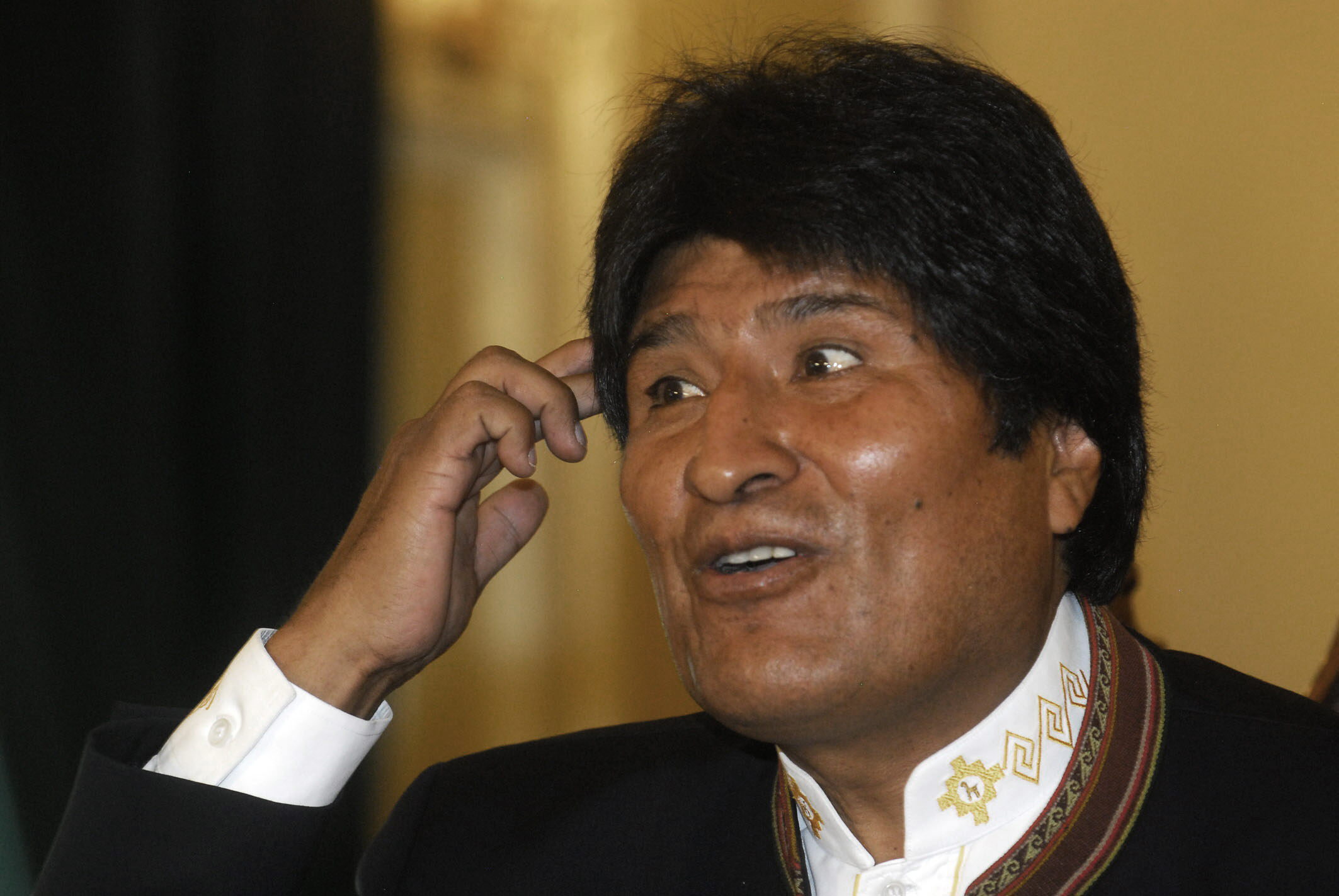 Morales gana las presidenciales en Bolivia, según el conteo oficial