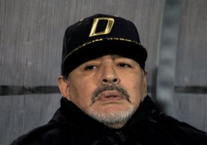 Comenzaron a analizar el contenido de los celulares de Maradona