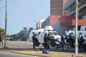 Reportan detención de reportero gráfico Alberto Briceño mientras cubría manifestaciones en Maracaibo
