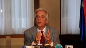 Ex presidente de Uruguay, Tabaré Vázquez, internado para una “pequeña intervención” de próstata