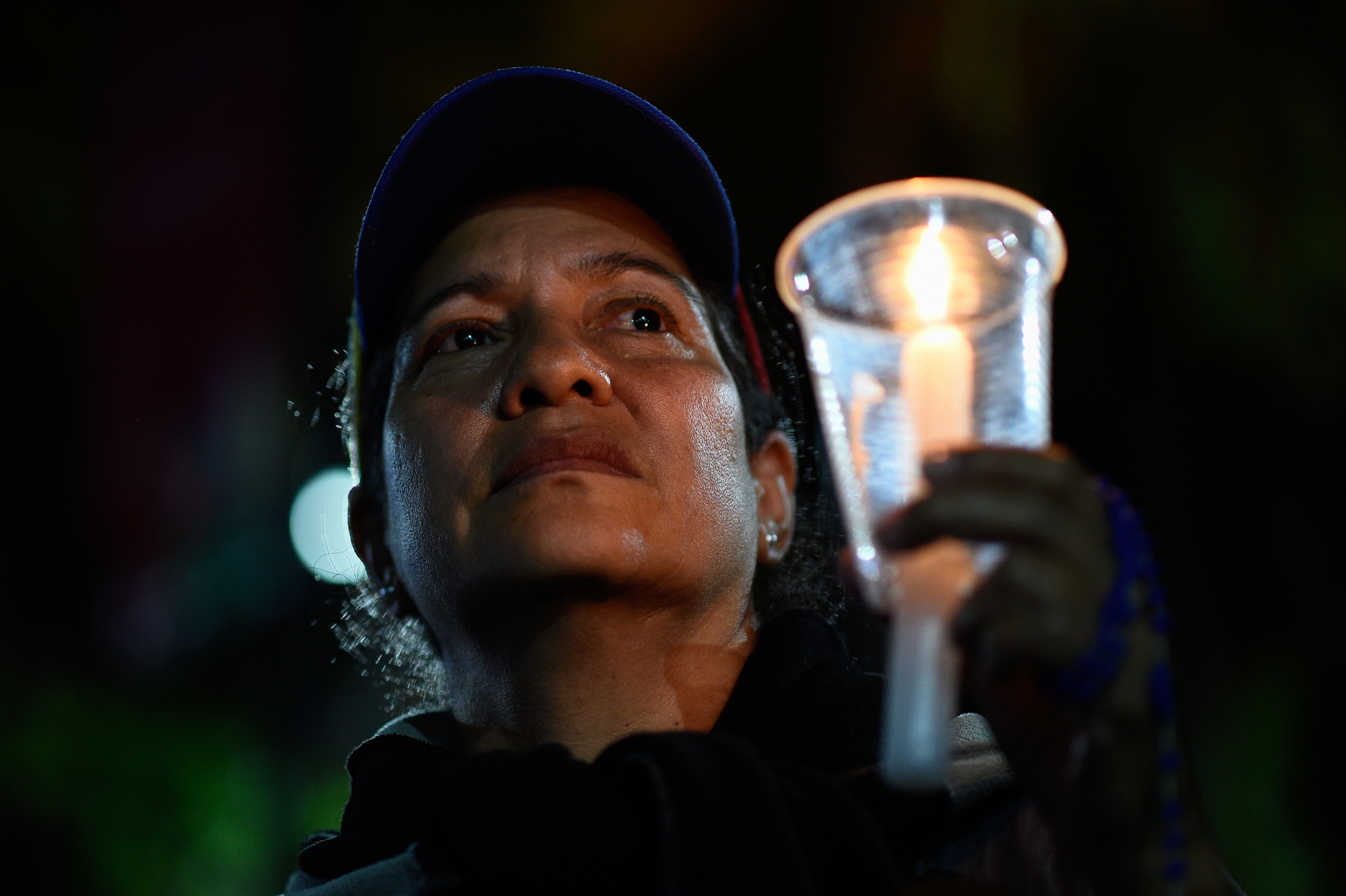 Venezolanos recuerdan durante vigilia a jóvenes asesinados en protestas contra Maduro (Fotos)