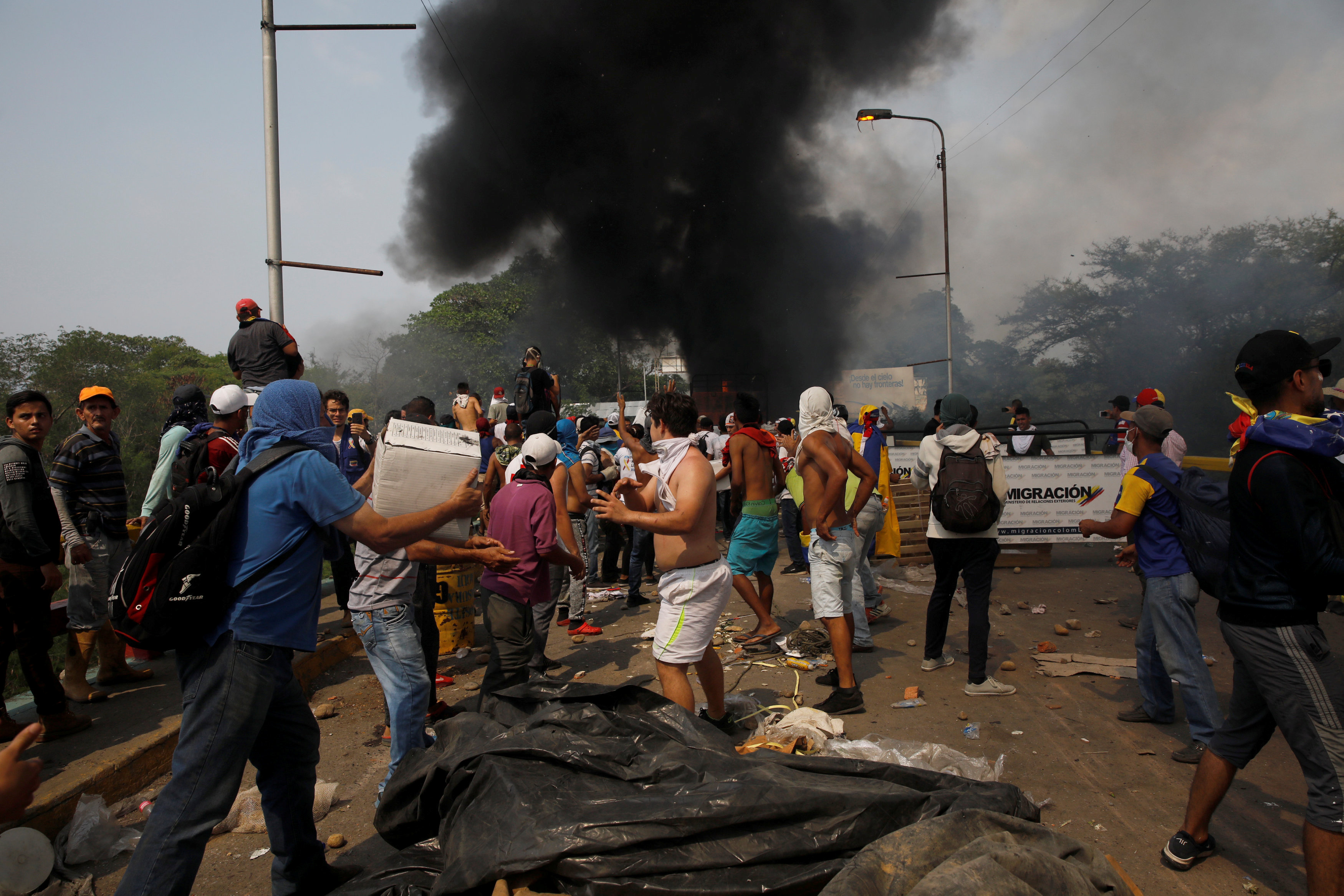 Cein: Bloqueo y quema de ayuda humanitaria condena a muerte a 325 mil venezolanos