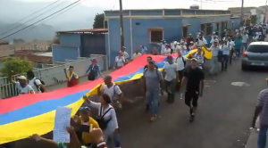 Venezolanos salieron las calles de Capacho para exigir la ayuda humanitaria #23Feb (videos)