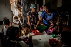 La ayuda humanitaria en Venezuela, en medio de disputas políticas