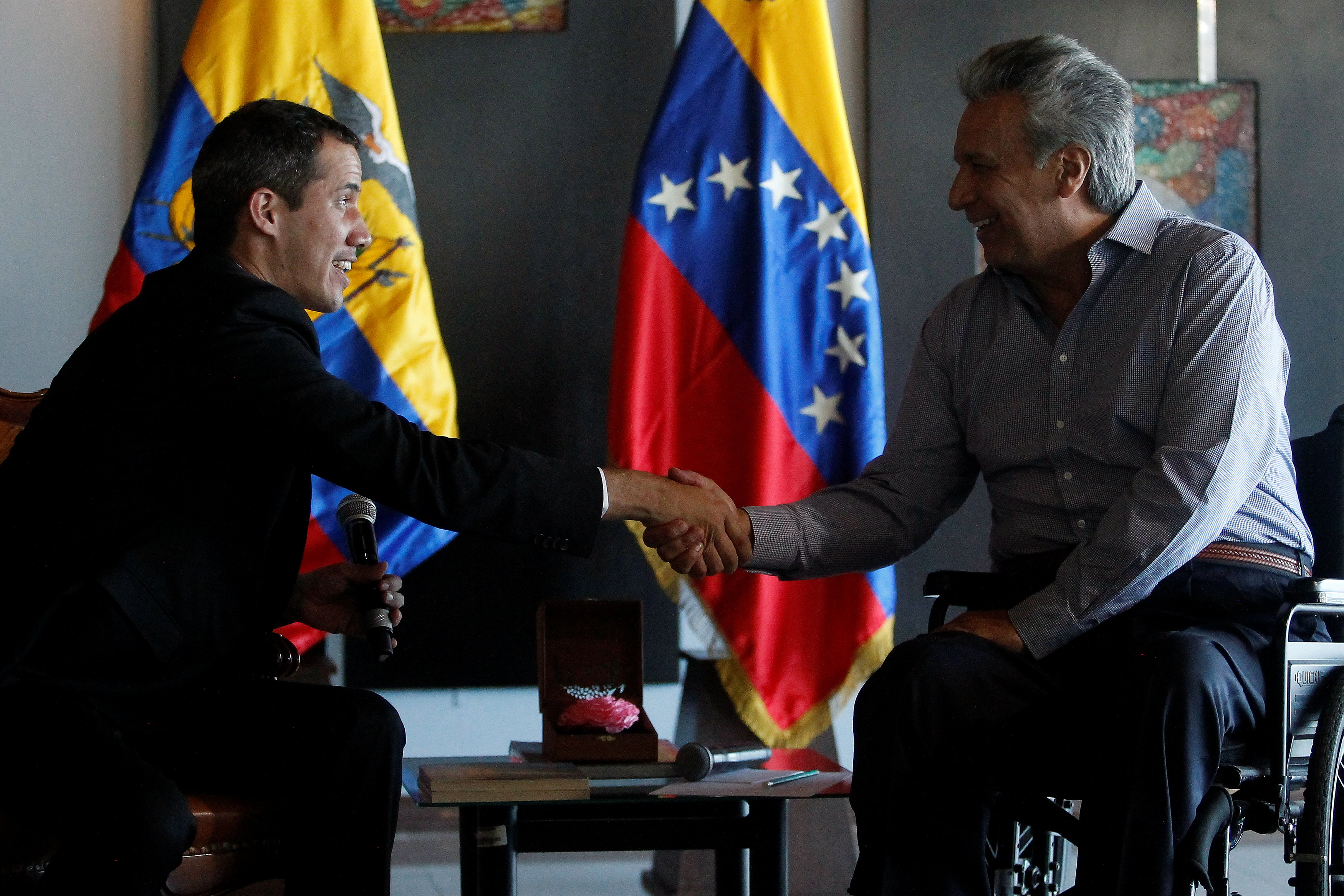 LAS FOTOS: El apretón de manos entre Juan Guaidó y Lenín Moreno en Ecuador