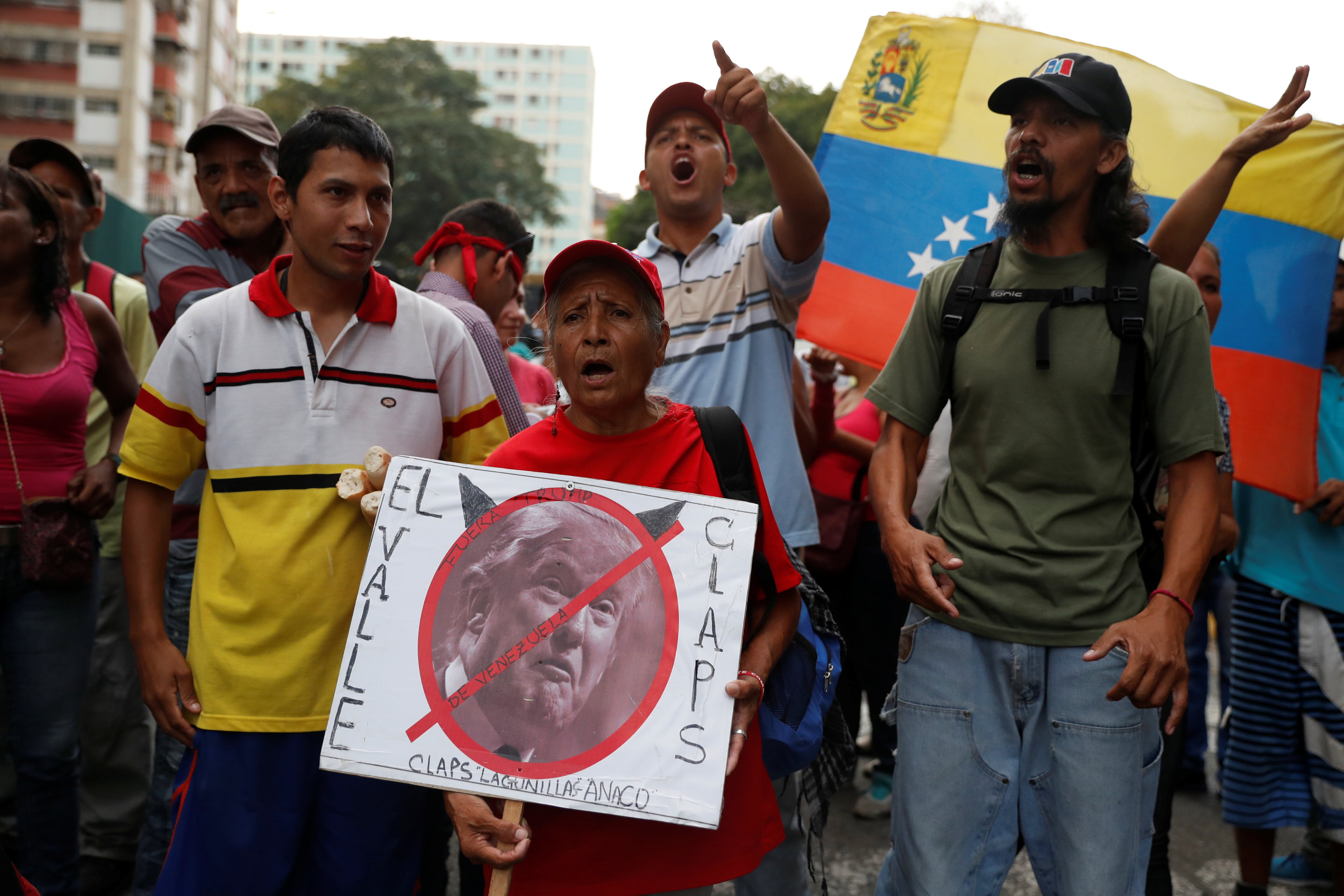 Colectivos de Maduro amenazan la concentración de Juan Guaidó en El Valle (Video)
