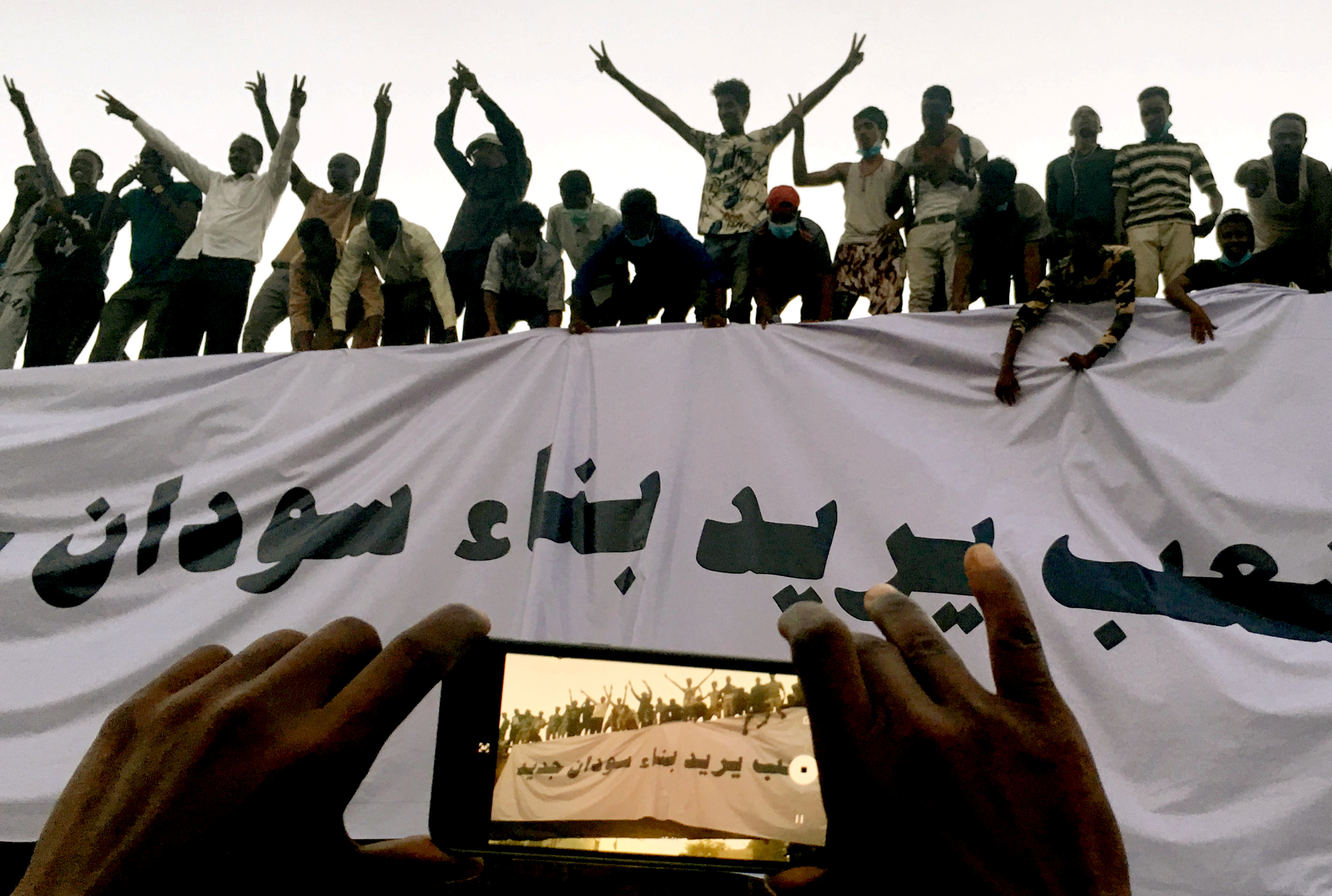 Los manifestantes en Sudán siguen en la calle hasta que caiga Bashir