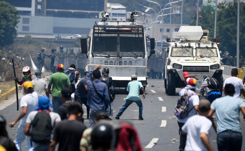 El mundo reacciona al movimiento cívico militar en Venezuela (Portadas)