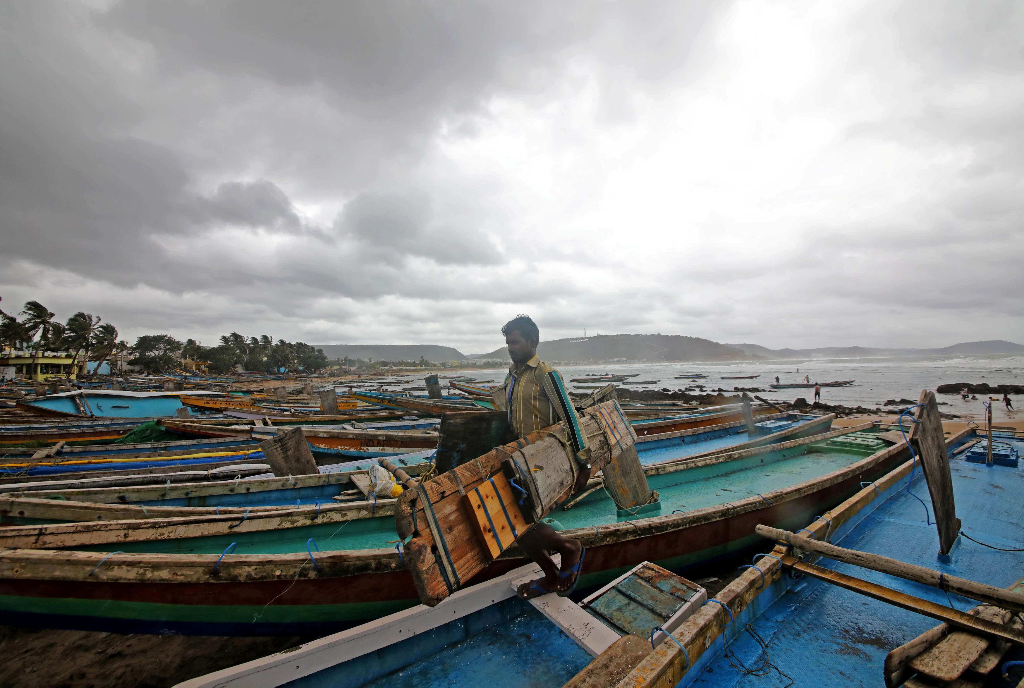 Ciclón Fani azota el este de India con vientos furiosos y deja dos muertos