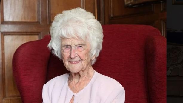Muere la británica más longeva a los 112 años