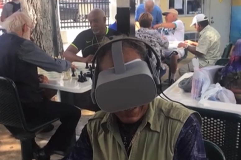 En Video: La realidad virtual, una aventura que llega a los adultos mayores
