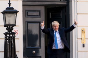 Lujosas vacaciones de Boris Johnson en el Caribe no infringieron las reglas, según un informe