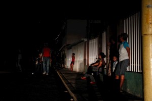 Bloomberg: Apagones eléctricos agigantan la brecha entre las zonas rurales y urbanas en Venezuela