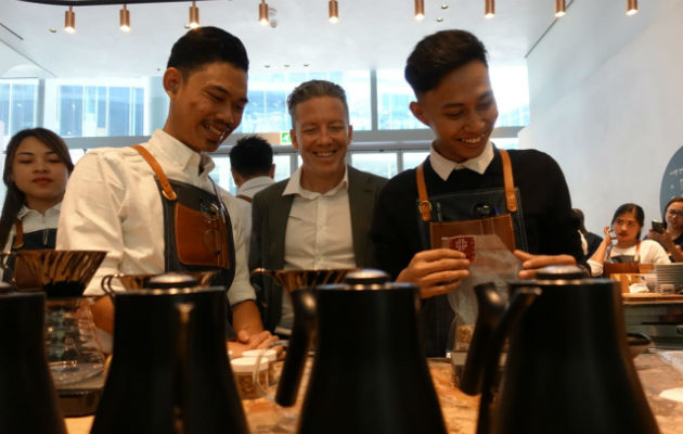 Café experimental panameño fija nuevo precio récord mundial de 10.000 dólares el kilogramo