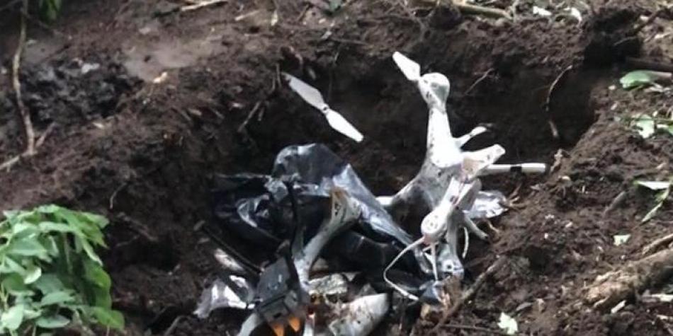 Destruyen dos drones de narcoguerrilleros cargados de explosivos