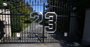 La MEGA mansión que Michael Jordan quiere vender, pero nadie desea comprar (Fotos)