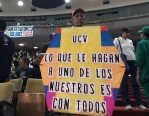 El señor Papagayo y su mensaje de apoyo a las universidades ante el ataque de Maduro #14Oct (FOTO)