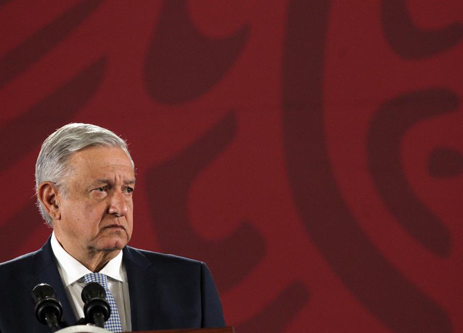 ¿Reaccionó? López Obrador por fin llamó a los mexicanos a quedarse en casa