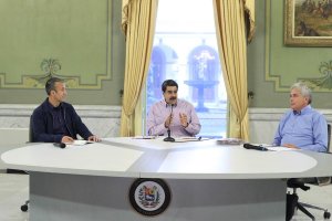 Maduro insistió en “diálogo” con minipartidos para justificar futuras elecciones fraudulentas (Video)