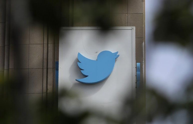 Saudíes reclutaron a empleados de Twitter en EEUU para espiar