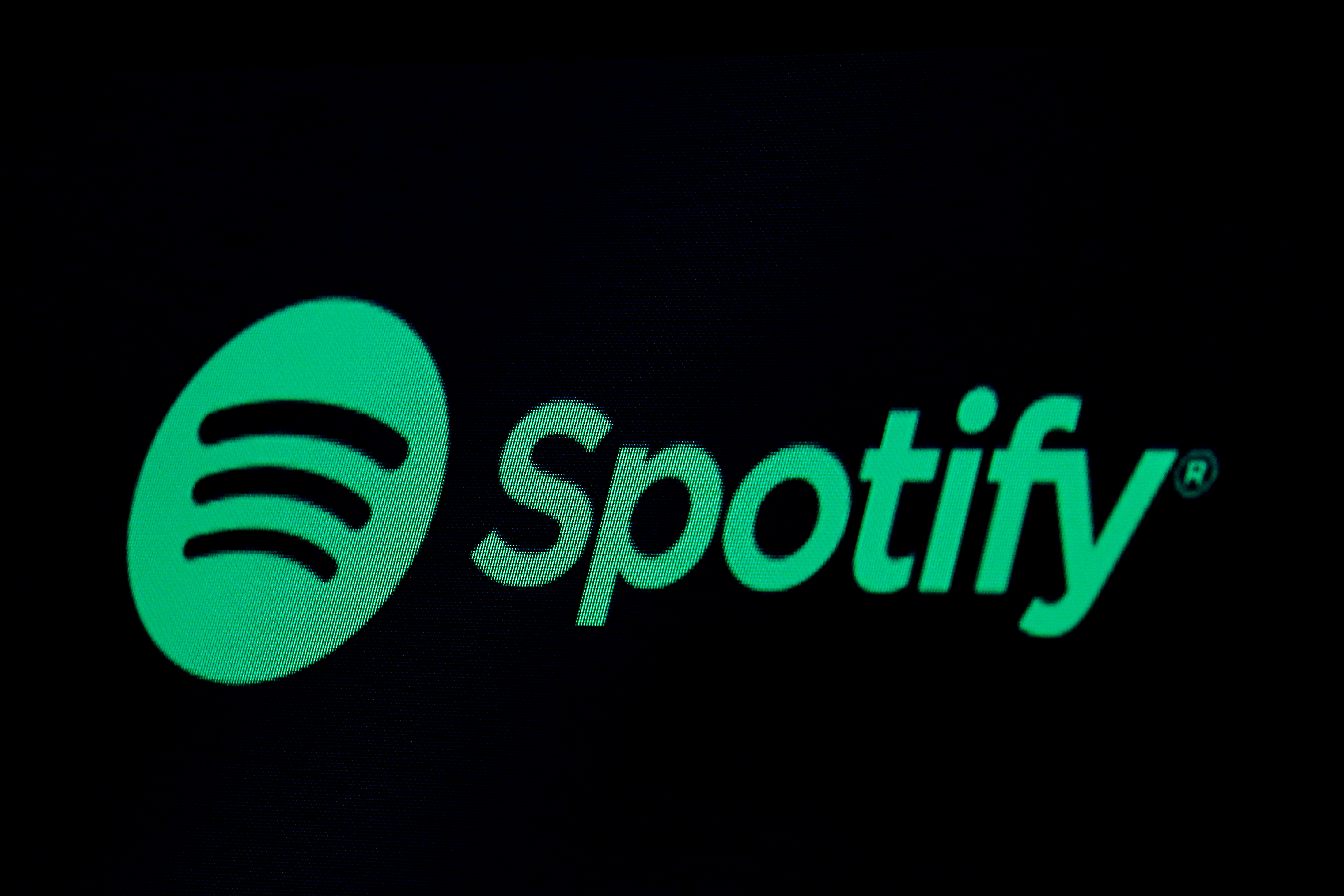 Spotify cerró su oficina en Rusia y limitó acceso a medios estatales