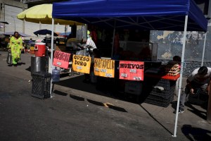 Brecha cambiaria y posible regulación de precios atenta contra el sector comercial en Venezuela