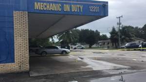 Disparos en estacionamiento de negocios deja un muerto en Miami-Dade