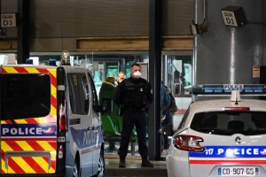 Cierran una comisaría en París por sospechas de coronavirus