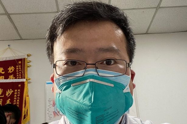 Hospital chino negó muerte del médico que trataba el Coronavirus pero afirmó que “está grave”