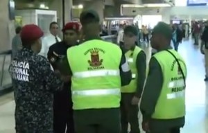 GNB solicita a la prensa desalojar el Aeropuerto de Maiquetía previo a la llegada de Guaidó #11Feb (VIDEO)