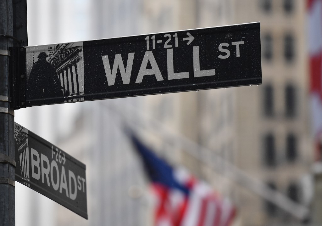 Wall Street abre en baja por indicadores y resultados decepcionantes