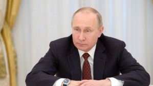 Putin defiende a Trump pero cree que EEUU vive una profunda crisis