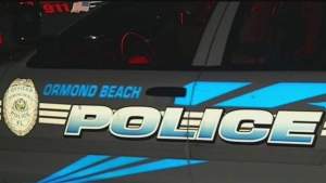 Vehículo de patrulla de Ormond Beach golpeado mientras investiga un accidente fatal