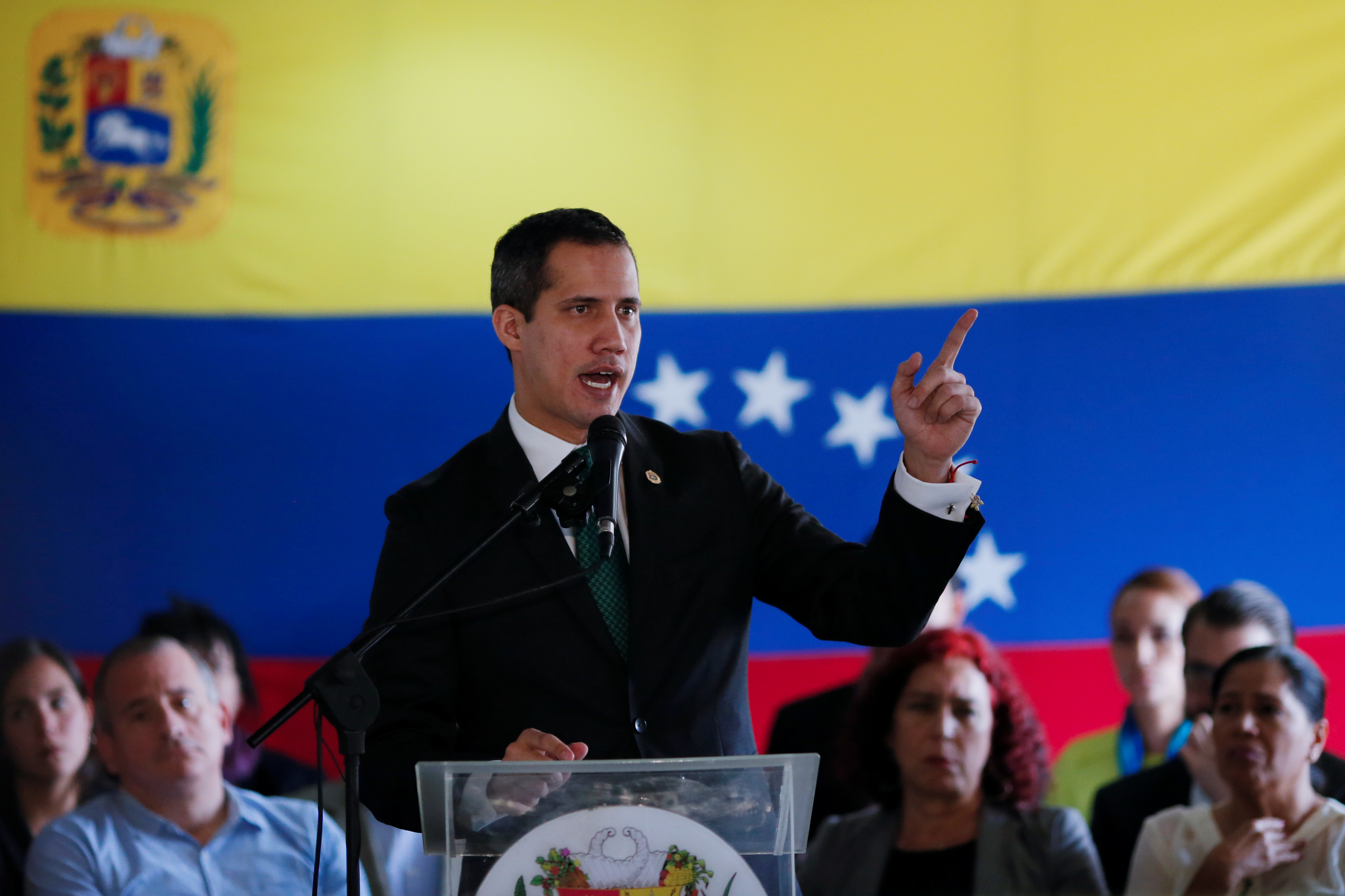 Guaidó al dictador: Venezuela no es Caracas, el hambre no sabe de cuarentena