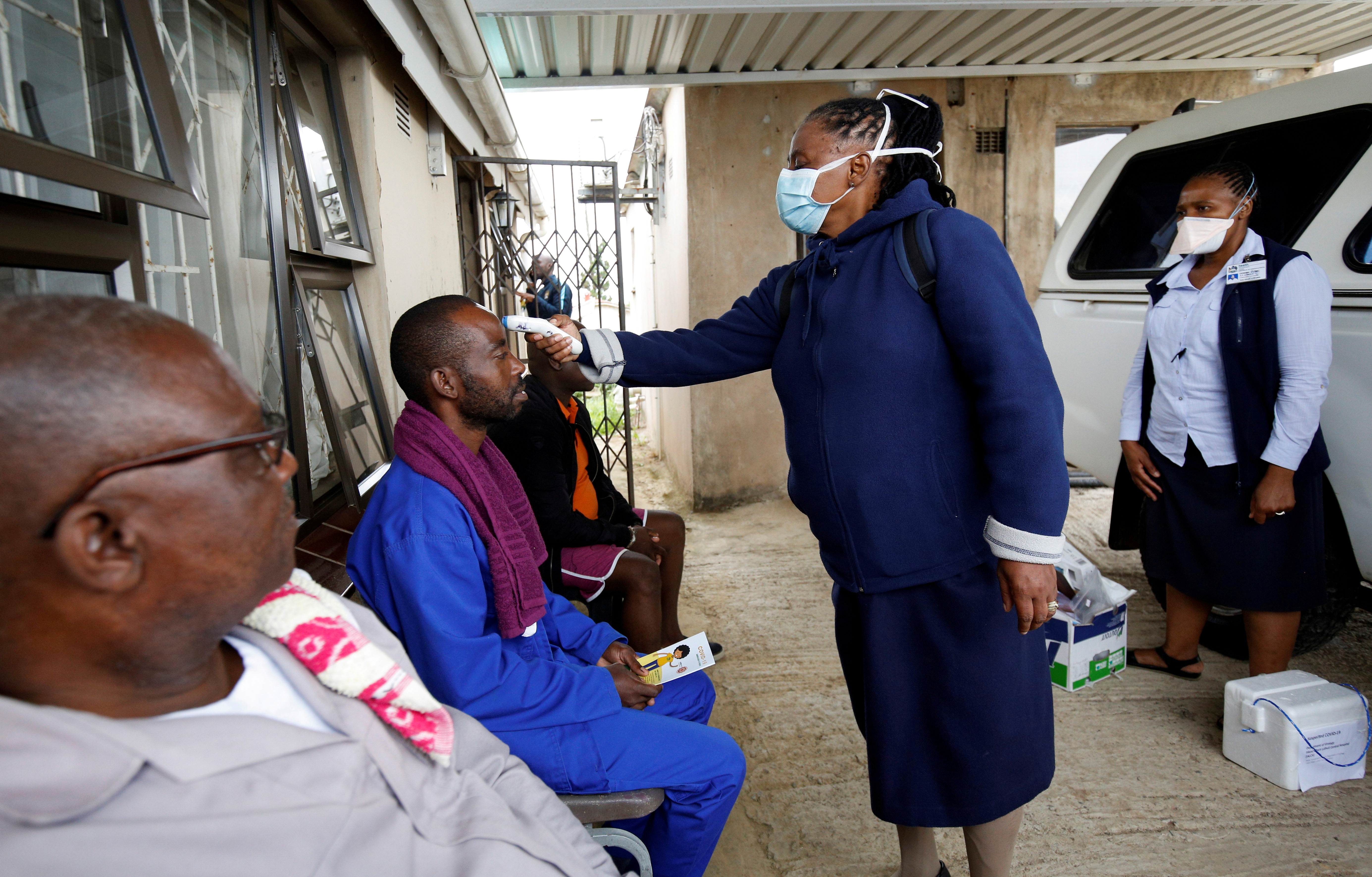 Detectan una nueva variante del coronavirus en Sudáfrica