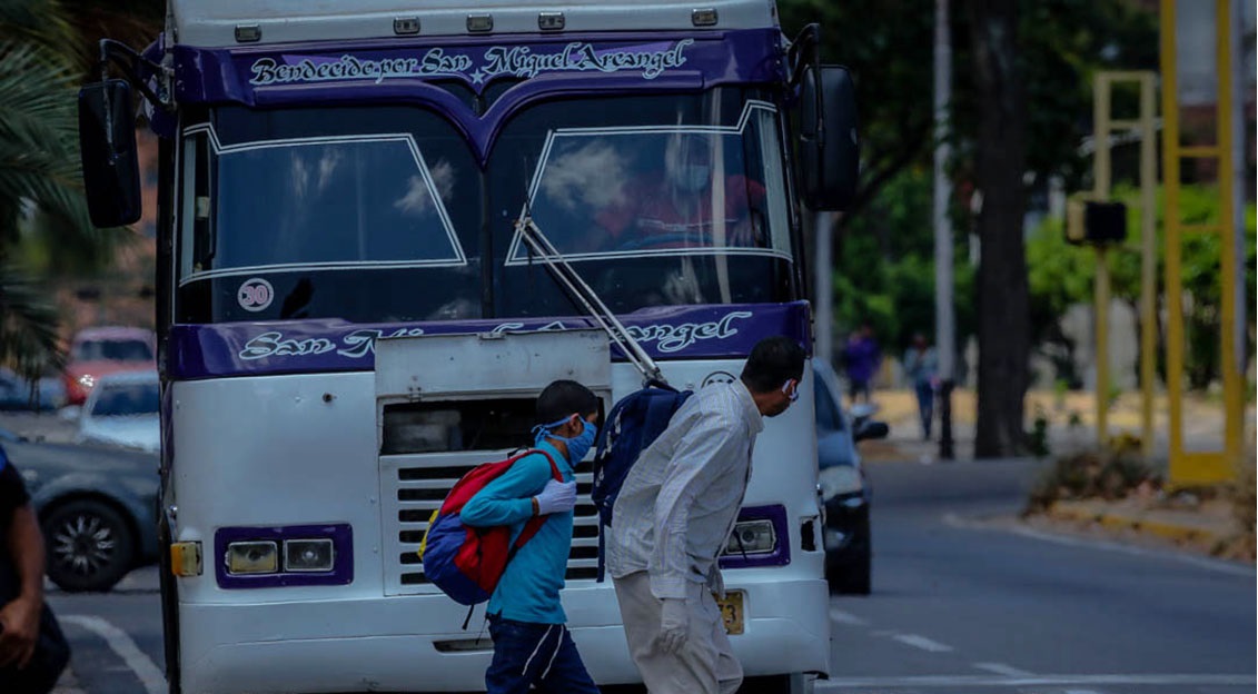 Transportistas plantean elevar el precio del pasaje a tres bolívares
