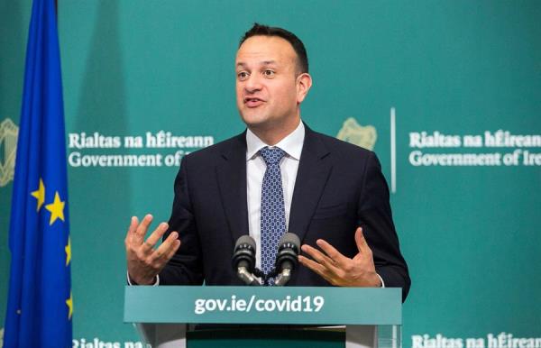 El primer ministro irlandés vuelve al hospital para ayudar contra coronavirus