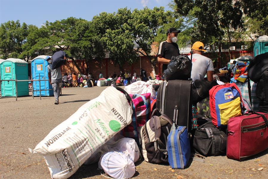 Venezolanos desplazados por Suramérica vuelven a su país huyendo del Covid-19